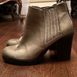 Sam & Libby Gold Metallic Bootie